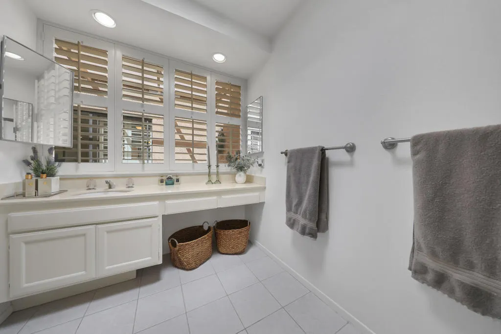 76 La Ronda Drive, Rancho Mirage, California 92270 home-pic-13